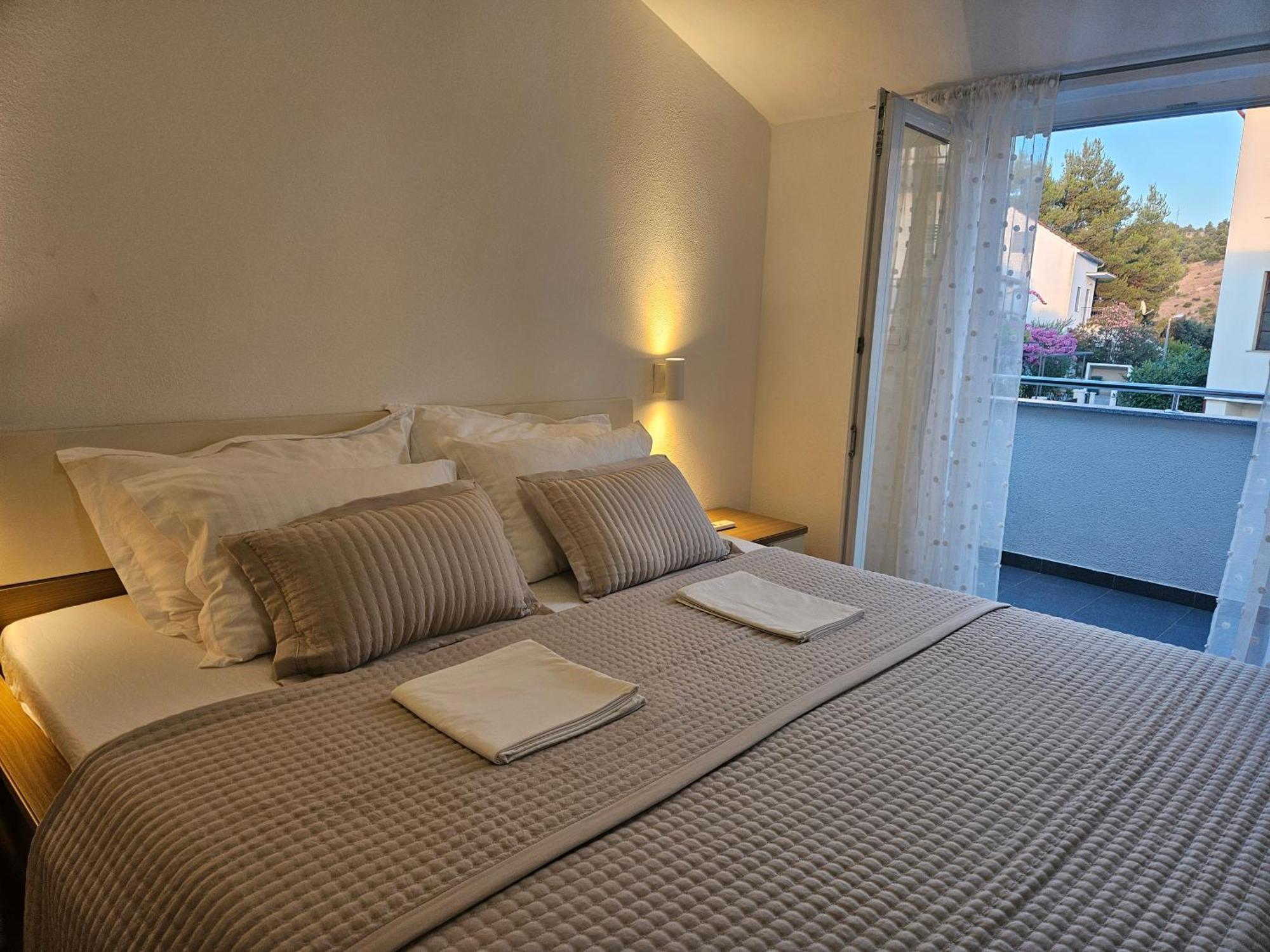 Cozy Designed & Sea View Apartment Sulye, Zaboric Sibenik Extérieur photo